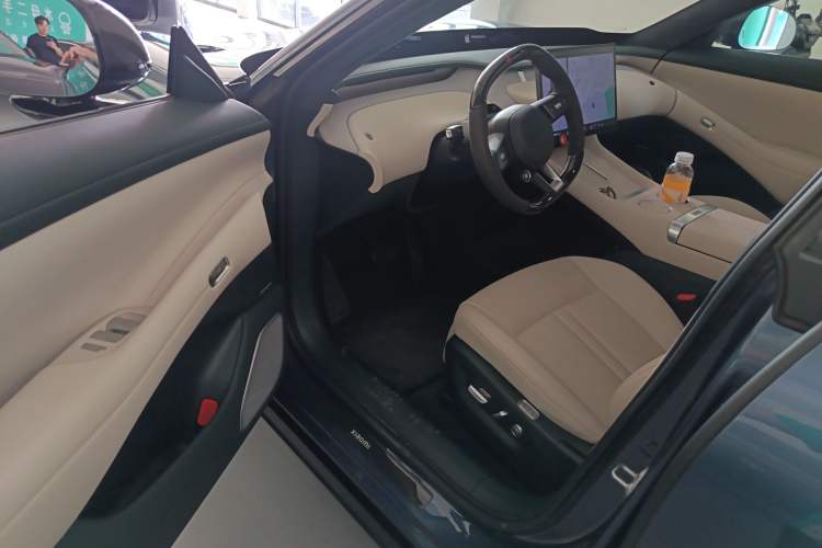 Used Xiaomi Auto YU7 2025 Ultra-Long Range High-Performance All-Wheel-Drive Max Edition
