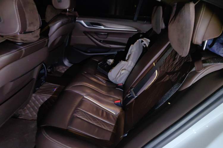 Used BMW 5 Series 2019 Facelifted 530Li Leading Edition Luxury Package
