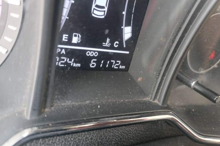 Used HYOSOW H3 2015 1.5L manual Comfort trim level
