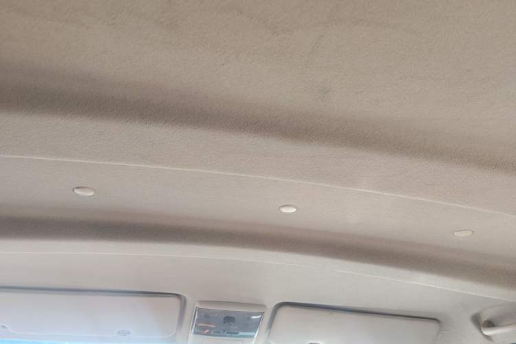 Used CHANGAN KAICHENG Ruixing M80 2018 1.5L Base Model Van Semi-Blind Window Flat Roof Rear-Hinged Doors 4G15S Headliner