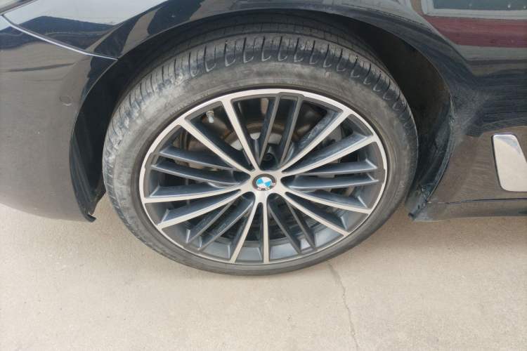 Used BMW 5 Series 2023 Restyled 530Li Leading Edition M Sport Package