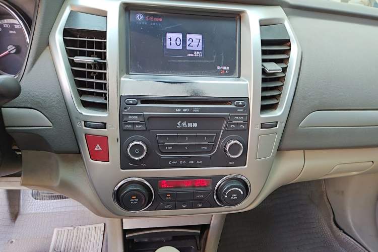 Used Dongfeng Aeolus A60 2012 1.6L Automatic Prestige Model Audio And AC Panel