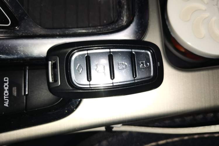 Used Geely Auto Emgrand GL 2017 1.8L DCT Elite Model
