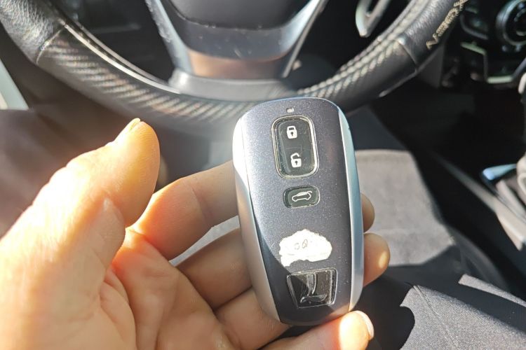 Used Luxgen U6 SUV 2014 2.0T Flagship Edition Vehicle Key