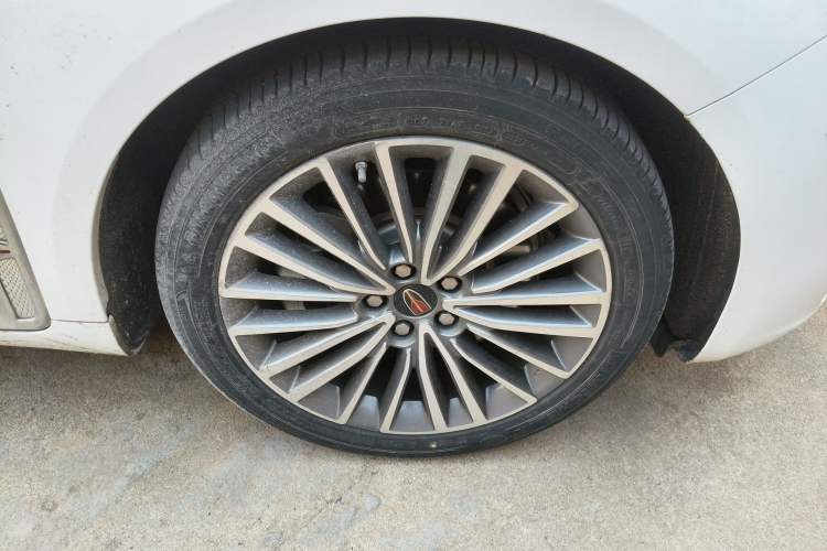 Used Hongqi H9 2020 2.0T Smart Connect Flagship Edition Right Front Wheel Hub
