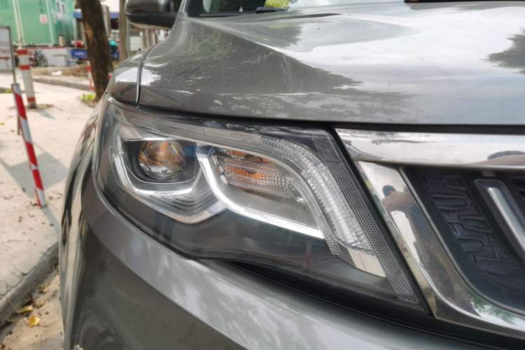 Used Geely Auto Emgrand X7 Sport 2018 1.8TD Automatic Two-Wheel Drive Smart Connect 4G Internet Edition
