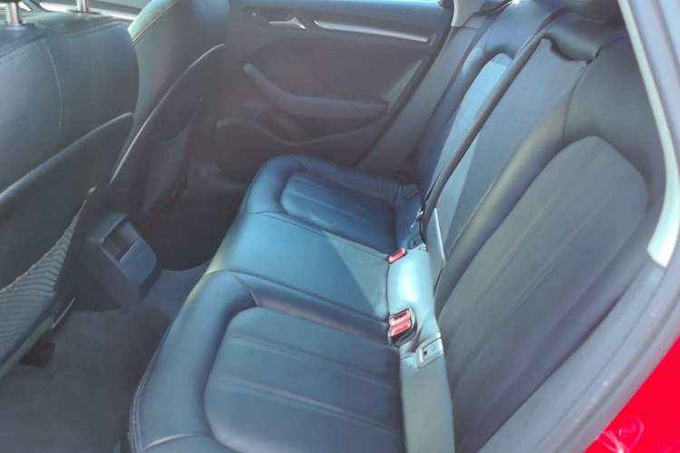 Used Audi A3 2014 Limousine 35 TFSI Automatic Fashion Model