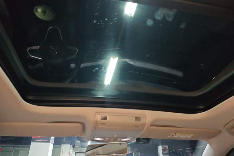 Used Volkswagen Sagitar 2025 Revised Version Three 300TSI DSG Excellence Edition
