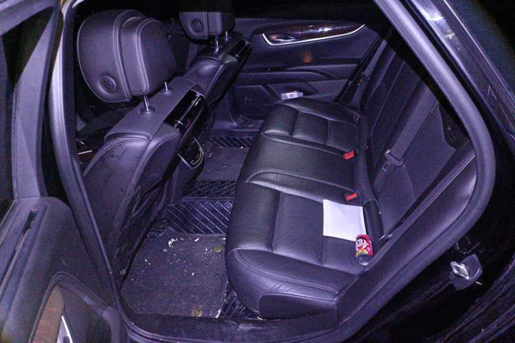 Used Cadillac XTS 2013 28T Luxury Model
