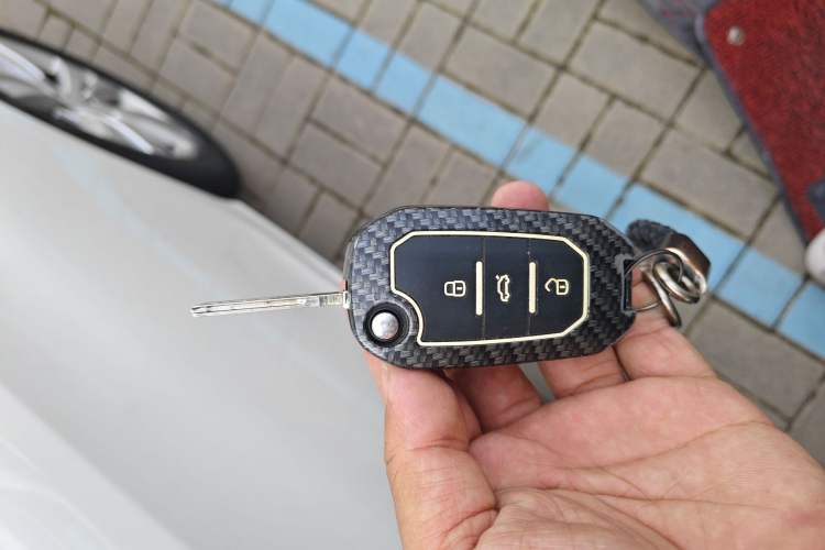 Used Peugeot 408 2018 Revised Version 1.8L Manual Leading Edition Vehicle Key