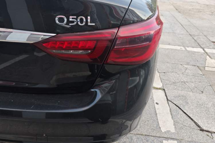 Used Infiniti Q50L 2018 2.0T Comfort Edition China VI Standard