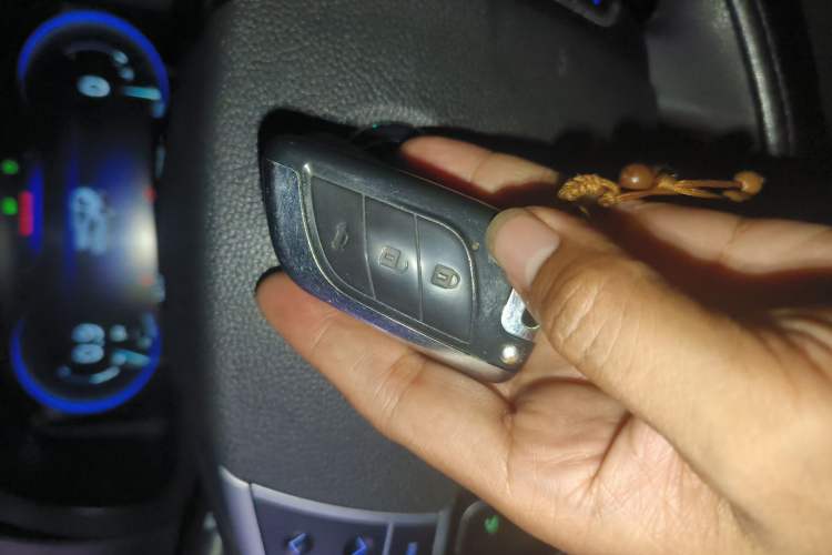 Used Lifan Auto X80 2017 2.0T Automatic Comfort Version
