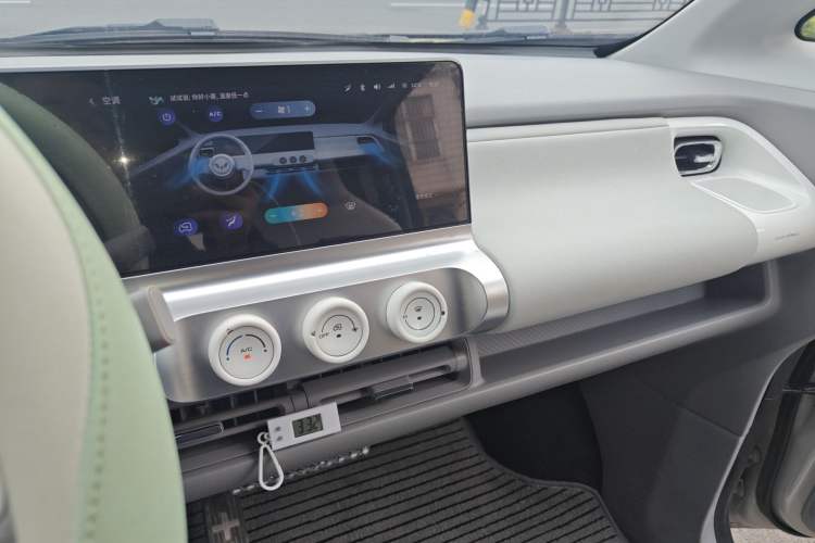 Used Wuling Air ev 2023 - Four Seats - Advanced Edition Audio And AC Panel