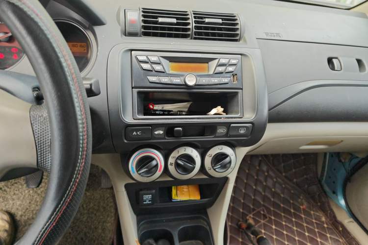 Used Everus S1 2014 1.3L Manual Comfort Edition
