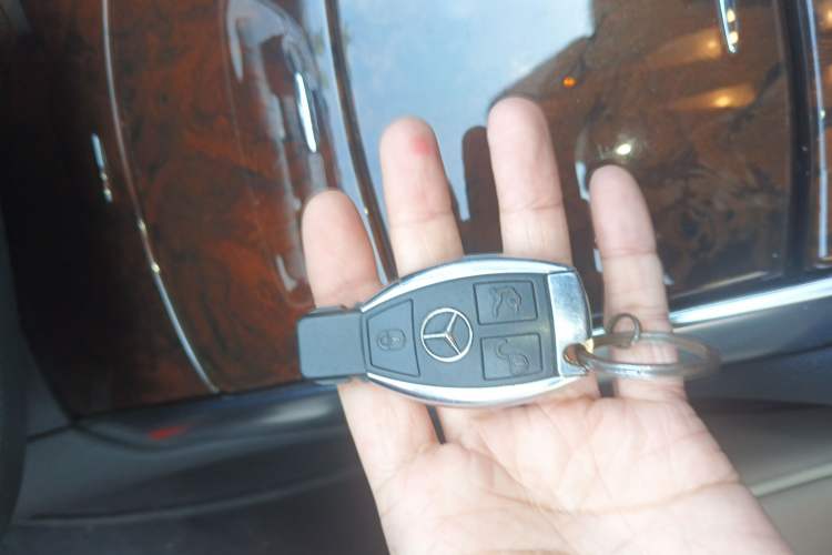 Used Mercedes-Benz R-Class 2011 R 350 L 4MATIC
