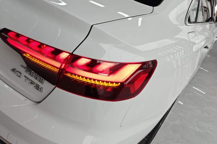 Used Audi A4L 2022 40 TFSI Fashion Dynamic Model
