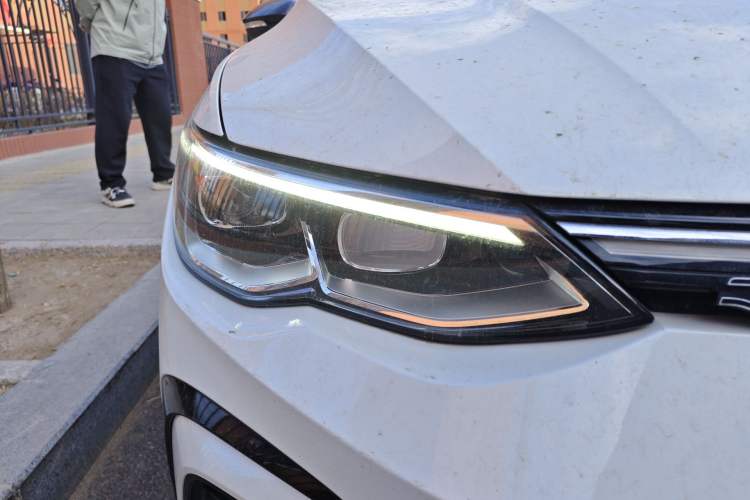 Used Volkswagen Golf 2021 280TSI DSG R-Line Right Front Headlight