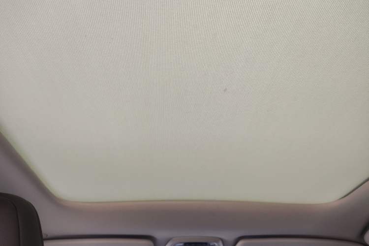 Used Volvo V40 2013 2.0T Zhiya Edition
