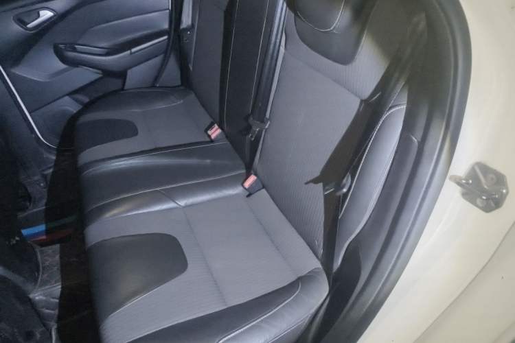 Used Ford Focus 2012 Hatchback 1.6L Automatic Fashion Edition
