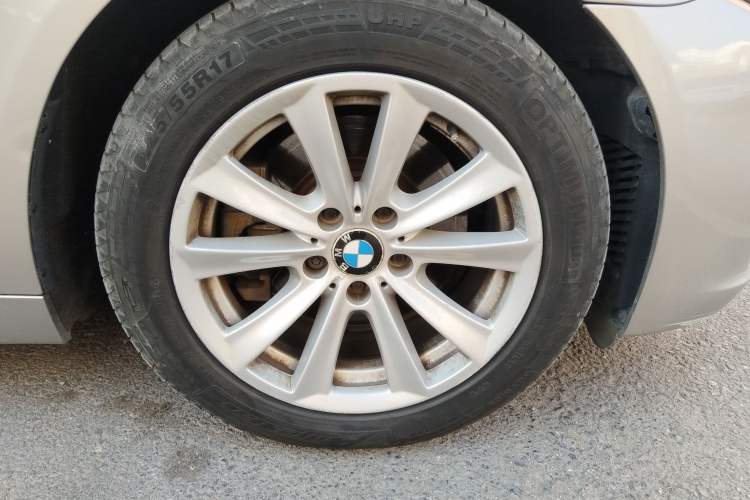 Used BMW 5 Series 2014 520Li Elegant Model
