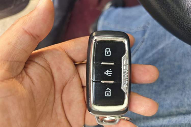 Used Cowin X3 2017 1.6L Manual Enthusiast Edition China V Standard