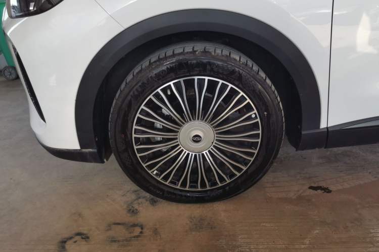 Used Chery Tiggo 8 L 2024 2.0T Two-Wheel-Drive Luxury Version 7 Seats
