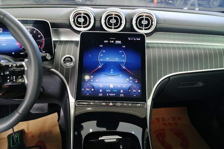 Used Mercedes-Benz GLC 2023 GLC 300 L 4MATIC Dynamic 7-Seater
