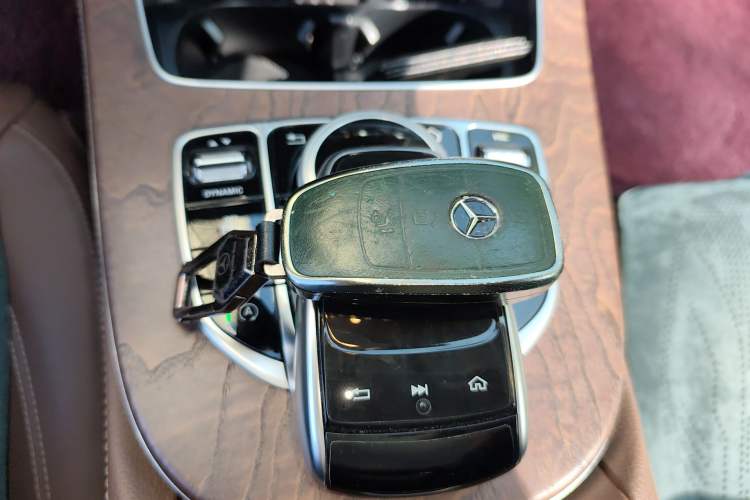 Used Mercedes-Benz E-Class 2018 Facelift E 300 L Luxury Edition Vehicle Key