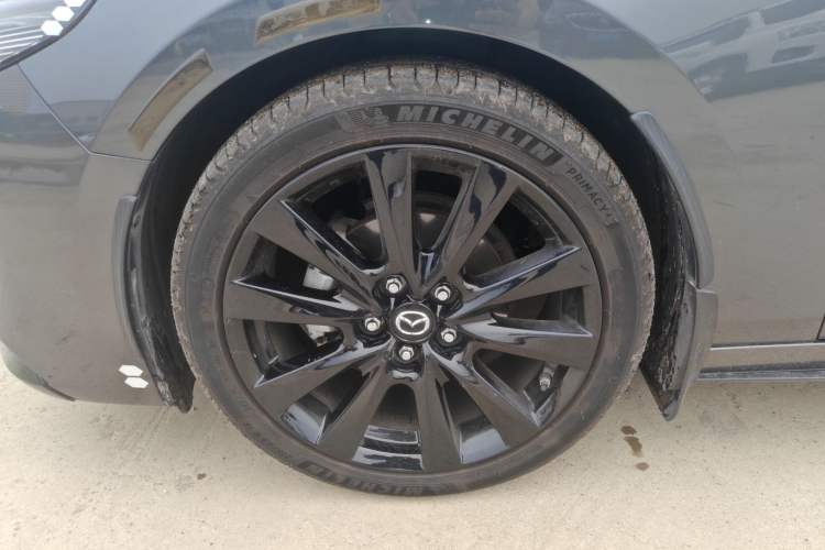 Used Mazda 3 Axela 2023 2.0L Automatic ZhiZhen Edition
