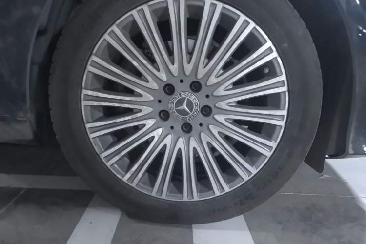 Used Mercedes-Benz E-Class 2021 Facelift E 300 L Stylish Edition Right Front Wheel Hub