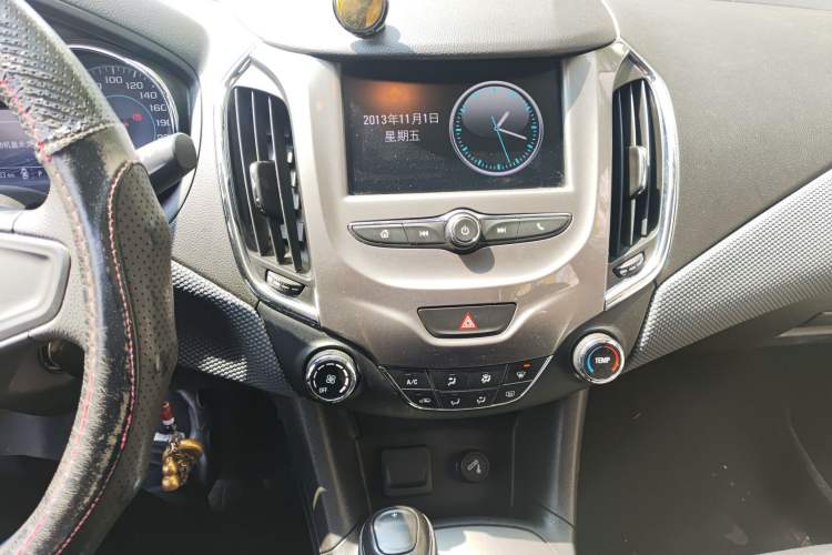 Used Chevrolet Cruze 2018 Redline 320 Automatic Pioneer Edition
