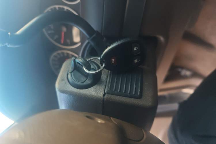 Used Buick GL8 2012 2.4L BASE Comfort Edition
