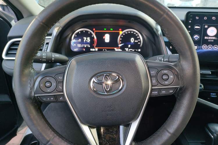 Used Toyota Camry 2021 2.5G Luxury Edition
