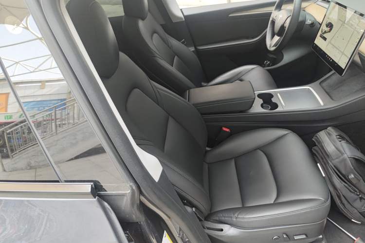 Used Tesla Model Y 2021 Long-Range All-Wheel-Drive Version