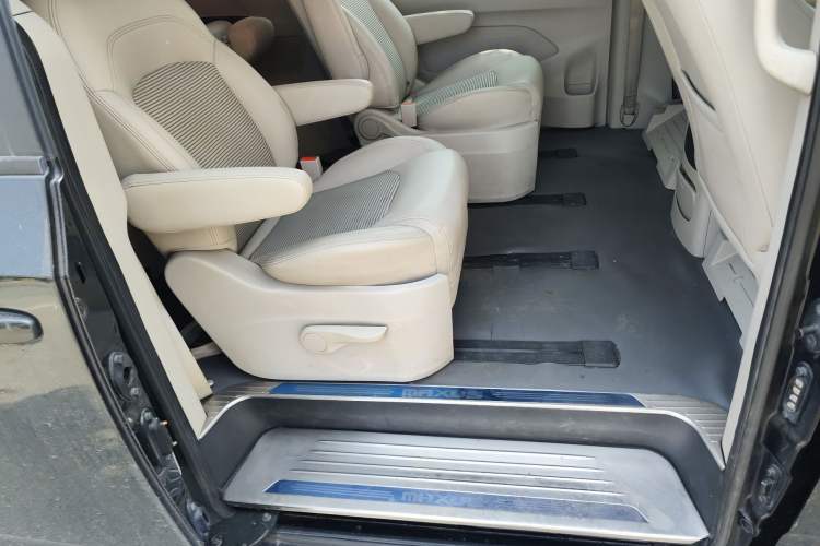 Used SAIC MAXUS G10 2018 PLUS 2.4L Manual Elite Edition
