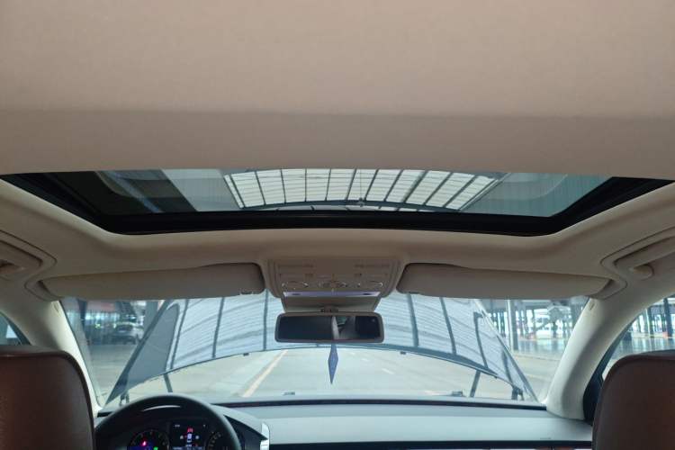 Used Volkswagen Phaeton 2014 3.0L Business Model Headliner