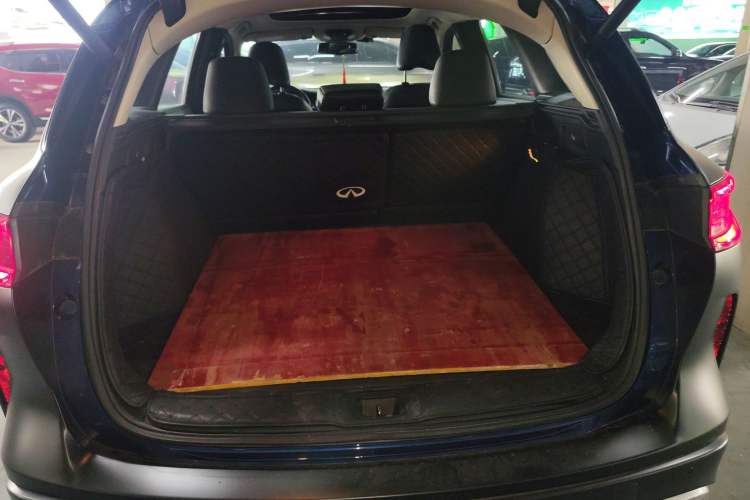 Used Infiniti QX50 2020 Revised Version 2.0T Two-Wheel Drive Fashion Edition Trunk