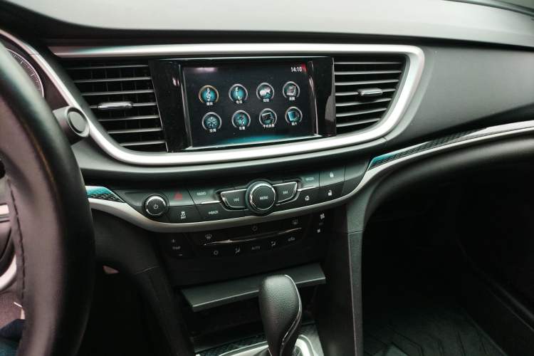 Used Buick GT 2017 15N Automatic Deluxe Edition Audio And AC Panel