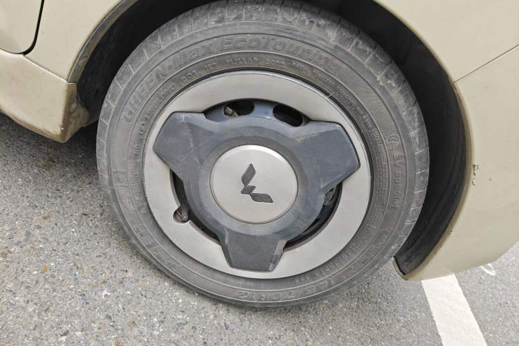 Used Wuling Hongguang MINIEV 2022 Macaron Premium Model – Lithium Iron Phosphate Right Front Wheel Hub