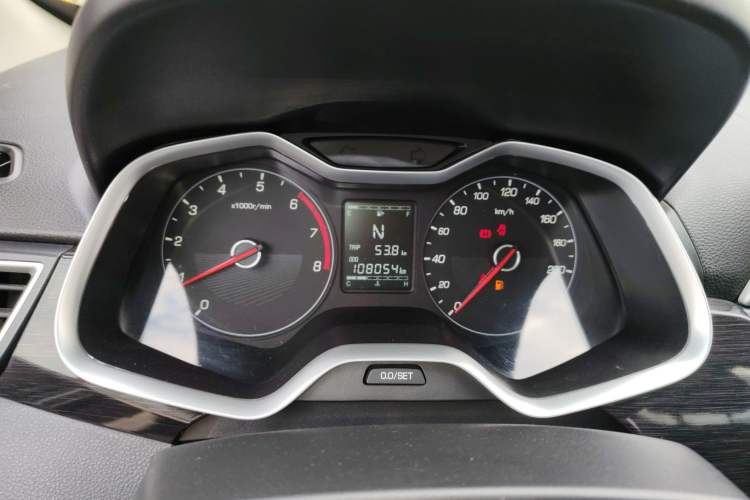 Used Baojun 310 2017 1.5L Automatic Fashion Model
