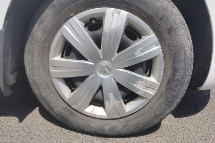 Used Volkswagen Jetta 2015 Zhuihui Edition 1.4L Manual Fashion Model
