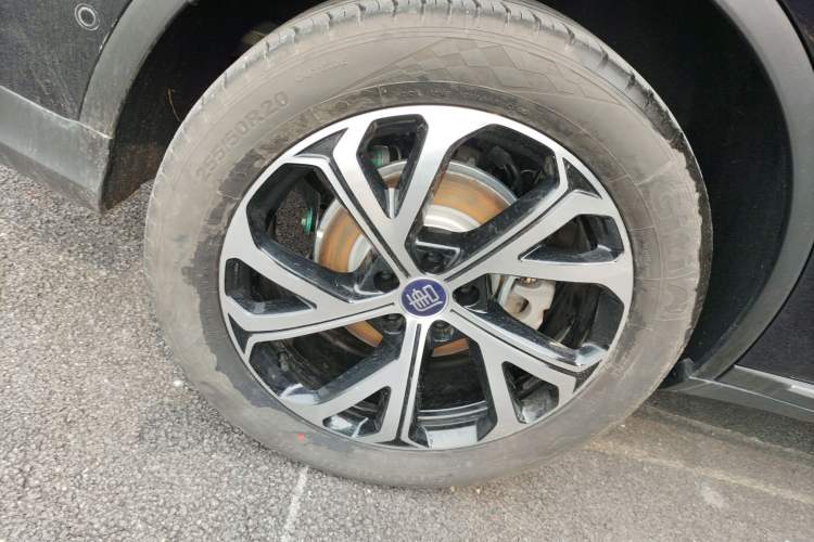 Used BYD Tang New Energy 2025 Intelligent Driving Version DM-i 115KM Flagship Edition Right Rear Wheel Hub