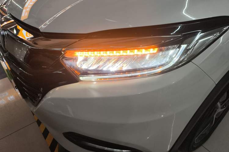 Used Honda Vezel 2020 220 TURBO CVT Luxury Edition
