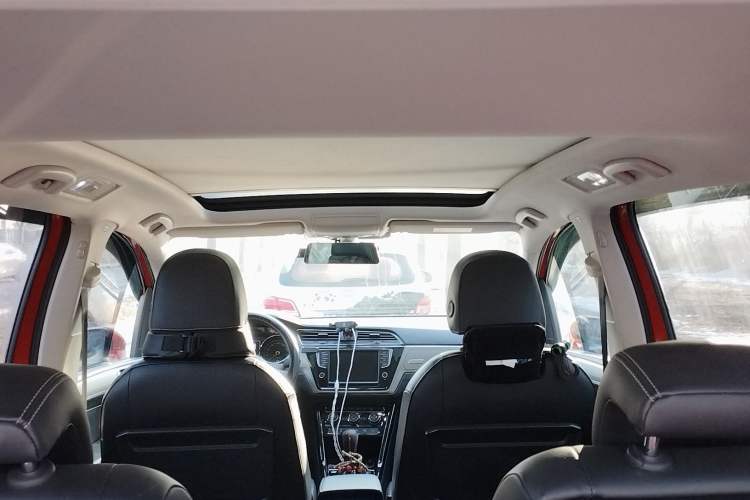 Used Volkswagen Touran 2018 Volkswagen Touran L 280TSI DSG Luxury Edition 6-seater
