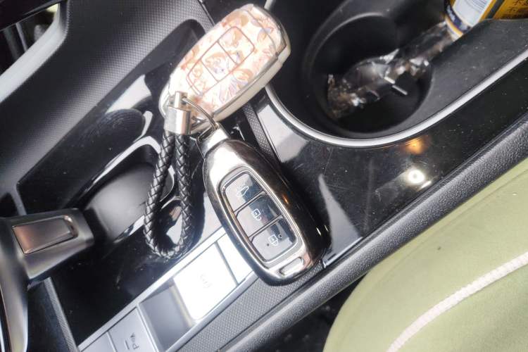 Used Hyundai Elantra 2022 1.5L CVT LUX Prestige Edition