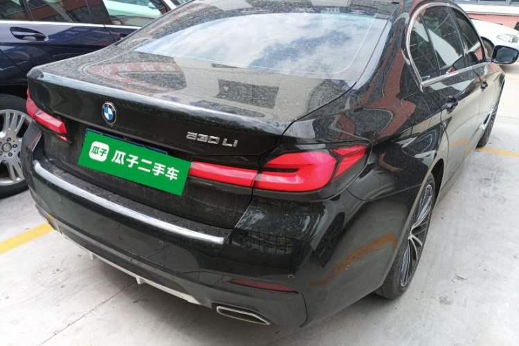 Used BMW 5 Series 2022 530Li Leading Model M Sport Package Rear Right 45 Deg