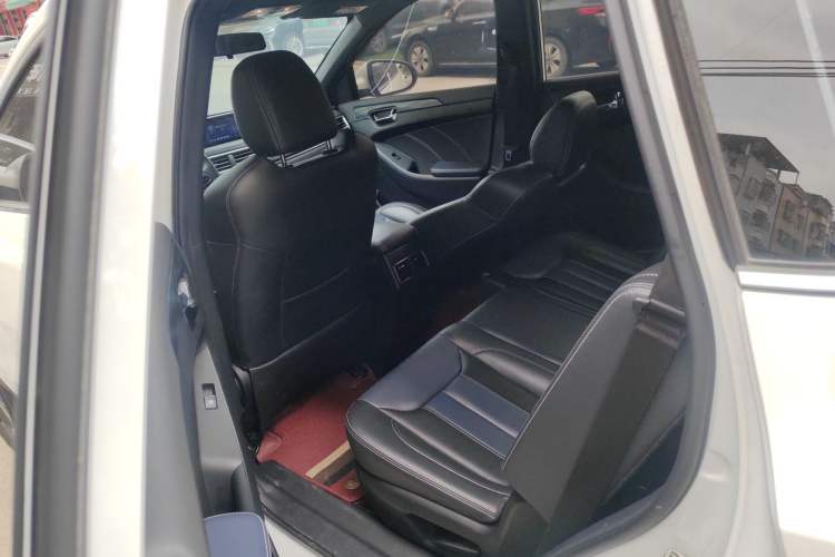 Used Dongfeng Fengon 580 New Energy 2019 1.8L PHEV Zhihao Model 7 Seats Left Rear Seat