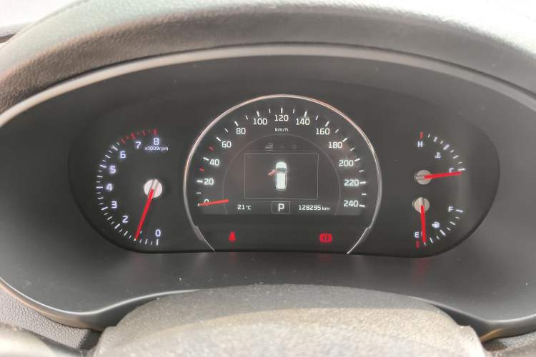 Used Kia Sorento 2015 Sorento L 2.4L Gasoline 4WD Elite Edition 7 Seats China IV Standard
