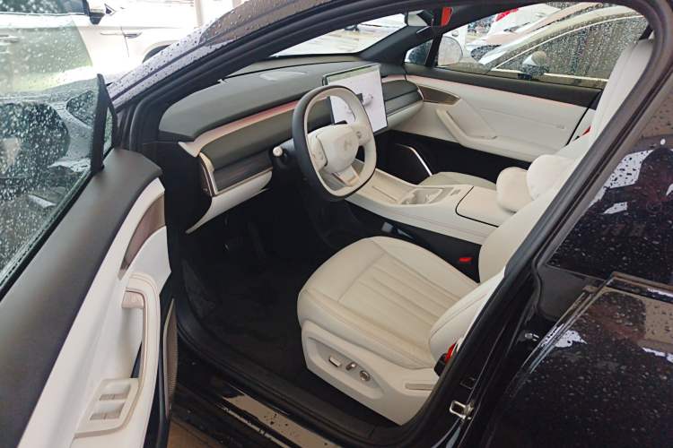 Used ONVO L60 2024 60 kWh Rear-Drive Version Driver Seat