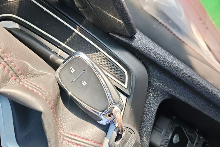 Used Chevrolet Orlando 2020 Light Hybrid Redline 530T Automatic Enjoyment Edition (5+2 Models)